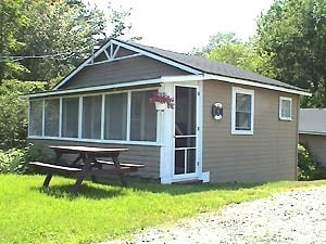 More Photos Of 876 Post Rd, Wells Hotel For Sale