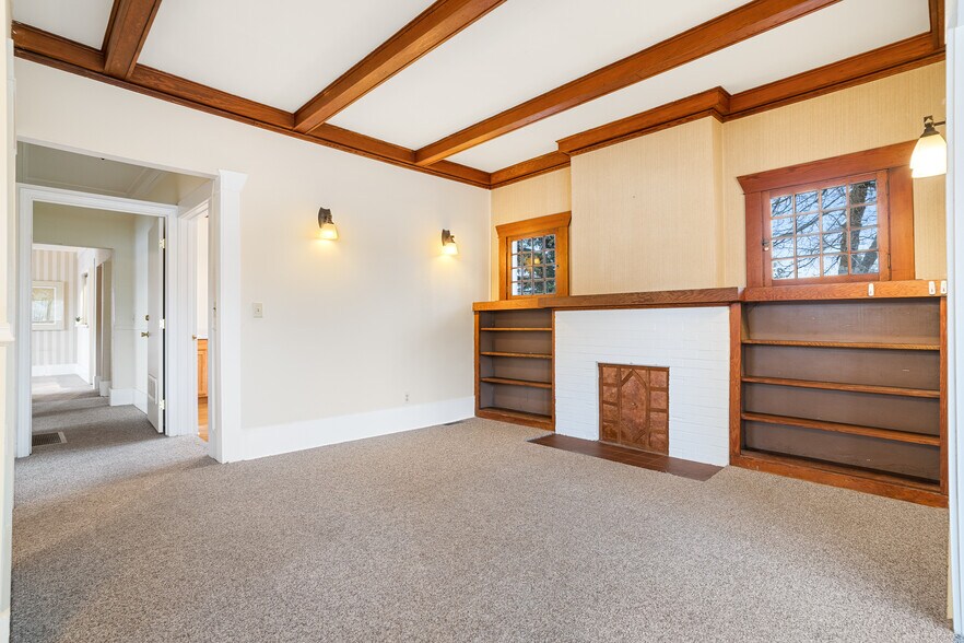 More Photos Of 2814 S Grand Blvd, Spokane Office For Lease