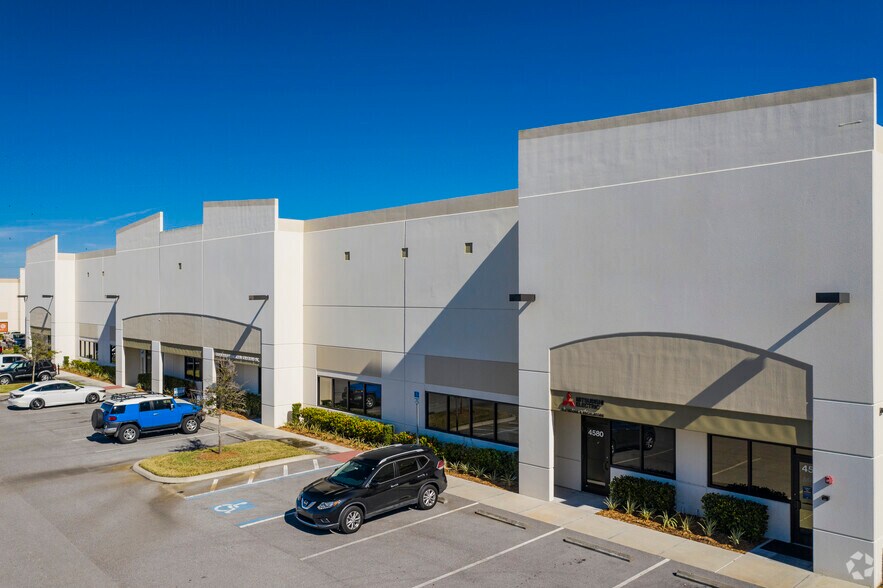 More Photos Of 4570-4582 Eagle Falls Pl, Tampa Warehouse For Lease