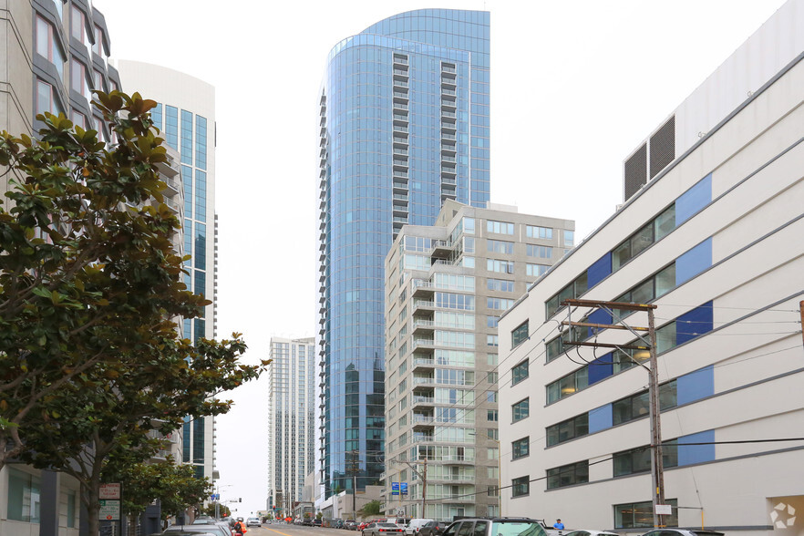 More Photos Of 399 Fremont St, San Francisco Apartments For Lease