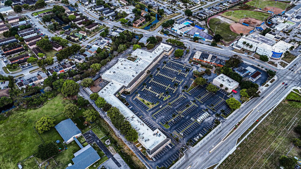 More Photos Of 941 Kimberly Blvd, North Lauderdale Unknown For Lease