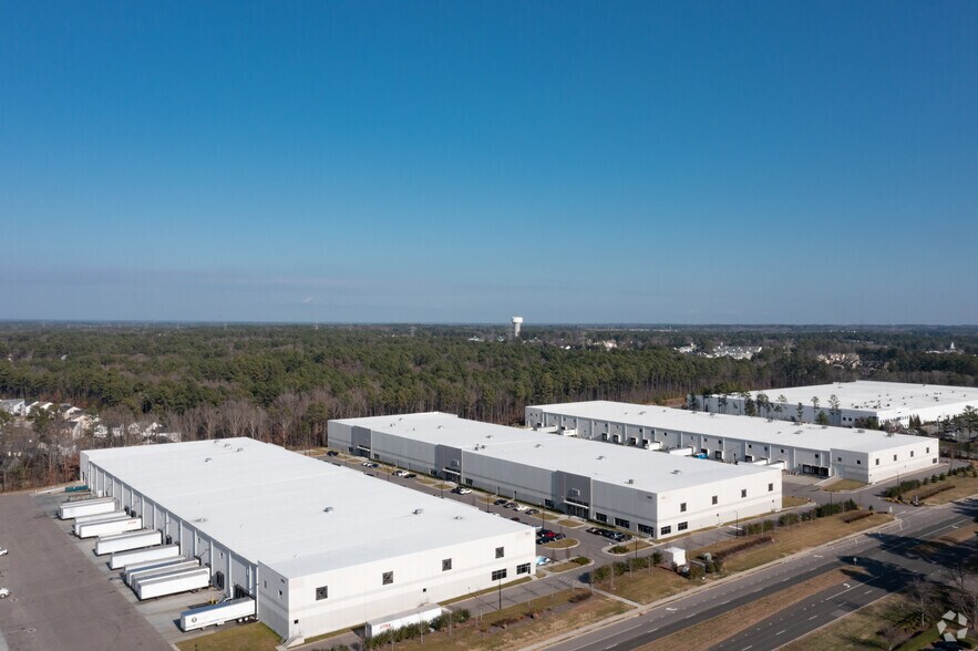 More Photos Of 1955 T W Alexander Dr, Durham Warehouse For Lease