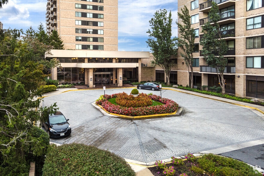 More Photos Of 3713 S George Mason Dr, Falls Church Apartments For Sale