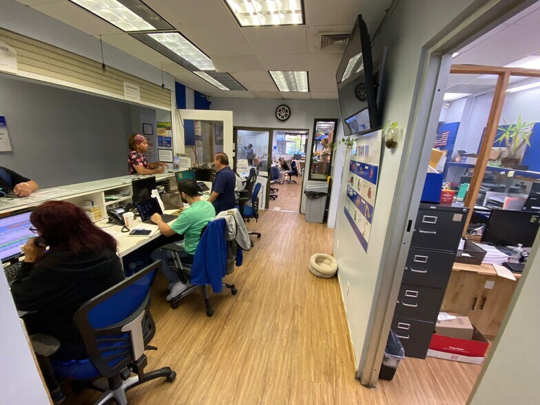 More Photos Of 32-32 Steinway St, Long Island City Loft Creative Space For Lease