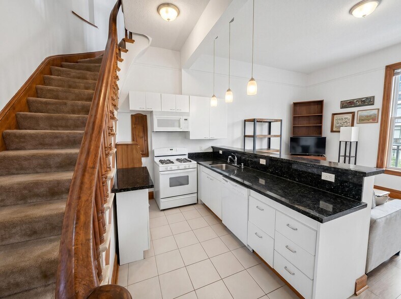 More Photos Of 834 Georgia St, Vallejo Apartments For Sale