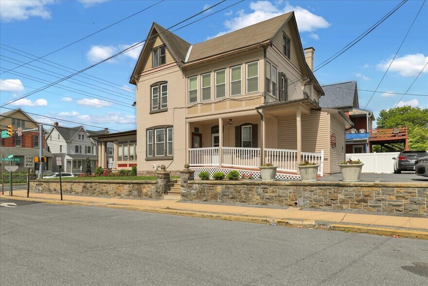 More Photos Of 301 W Lancaster Ave, Shillington Office For Sale