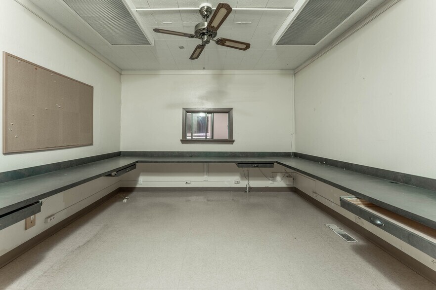 More Photos Of 3600 Caddo St, Greenville Medical For Sale