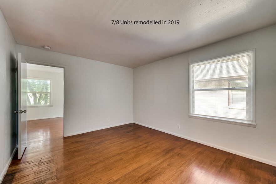 More Photos Of 307 W 4th St, Irving Apartments For Sale