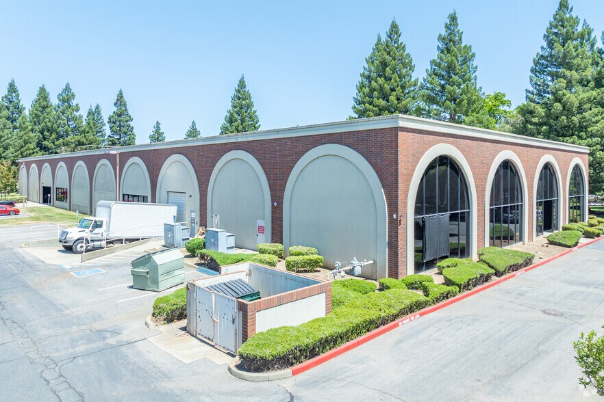 More Photos Of 2890 Kilgore Rd, Rancho Cordova Research And Development For Lease
