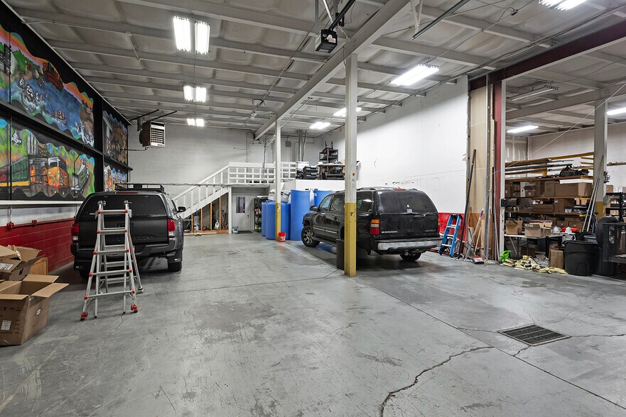 More Photos Of 3767 S Secord St, South Salt Lake Warehouse For Lease