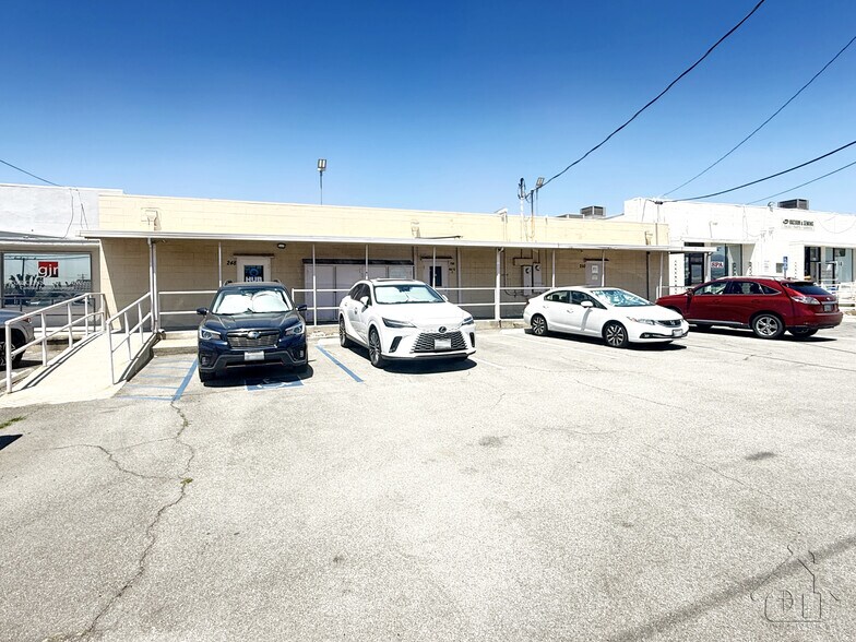 More Photos Of 248-250 E Rowland St, Covina Office For Lease