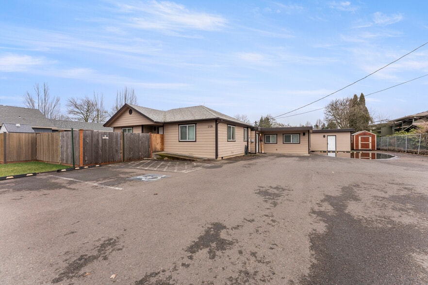 More Photos Of 2125 Coburg Rd, Eugene Healthcare For Sale