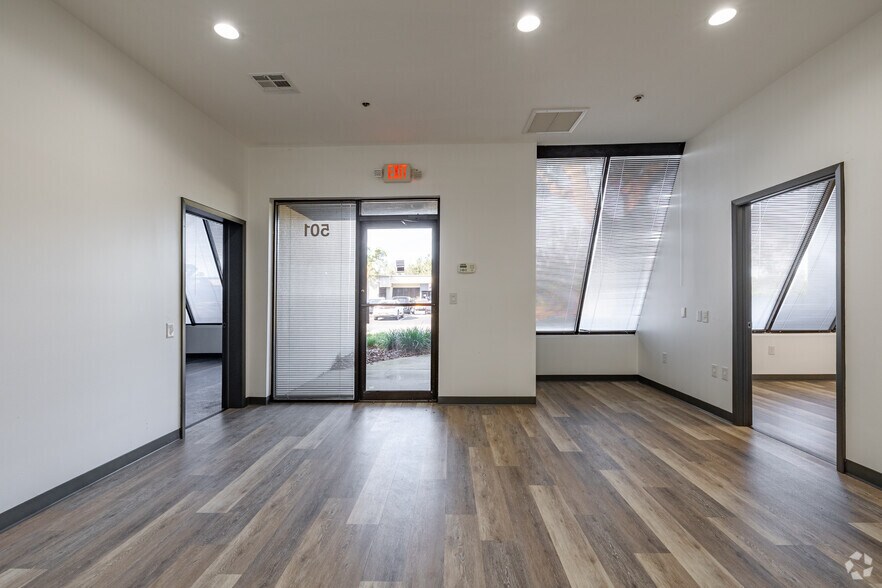 More Photos Of 13190 56th Ct, Clearwater Unknown For Lease