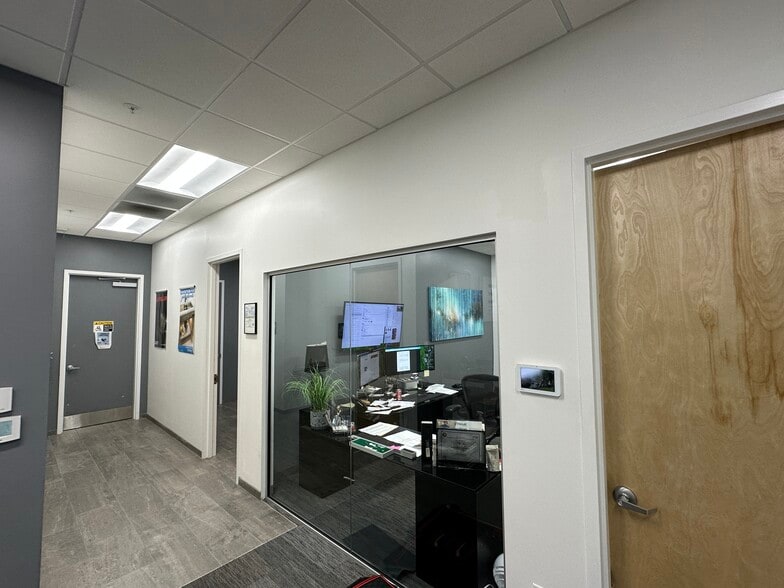 More Photos Of 3905 Center Loop, Orlando Unknown For Lease