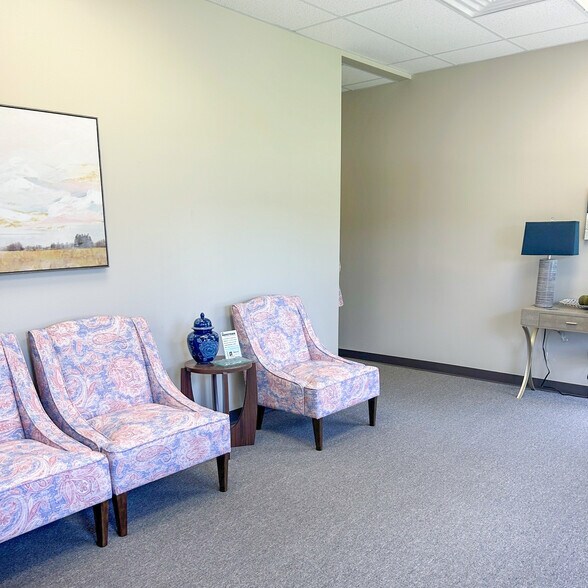 More Photos Of 500-514 W Atlanta St, Broken Arrow Medical For Lease