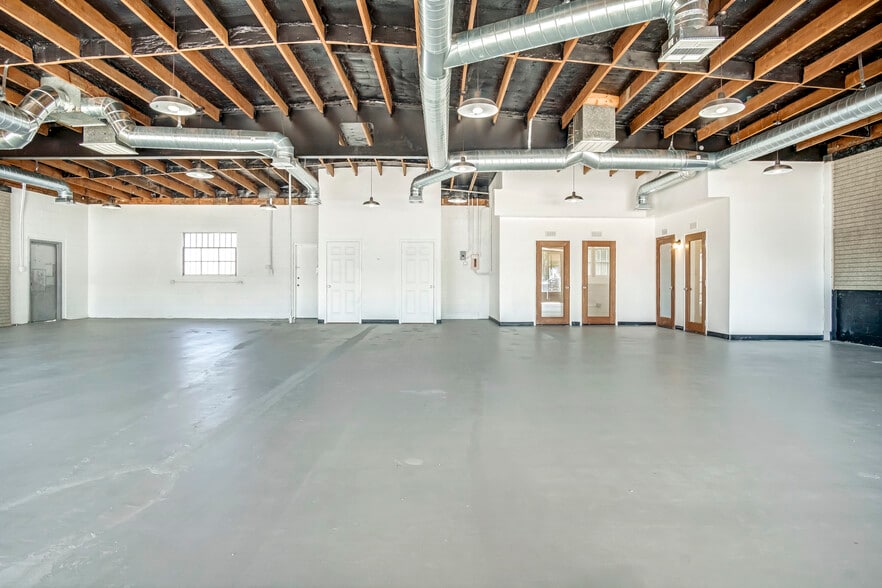 More Photos Of 901 N Maclay Ave, San Fernando Freestanding For Sale