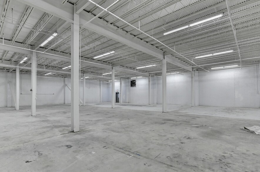 More Photos Of 4784 Cantrell Rd, Flowery Branch Warehouse For Sale