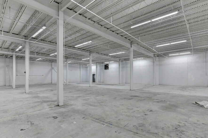 More Photos Of 4784 Cantrell Rd, Flowery Branch Warehouse For Sale