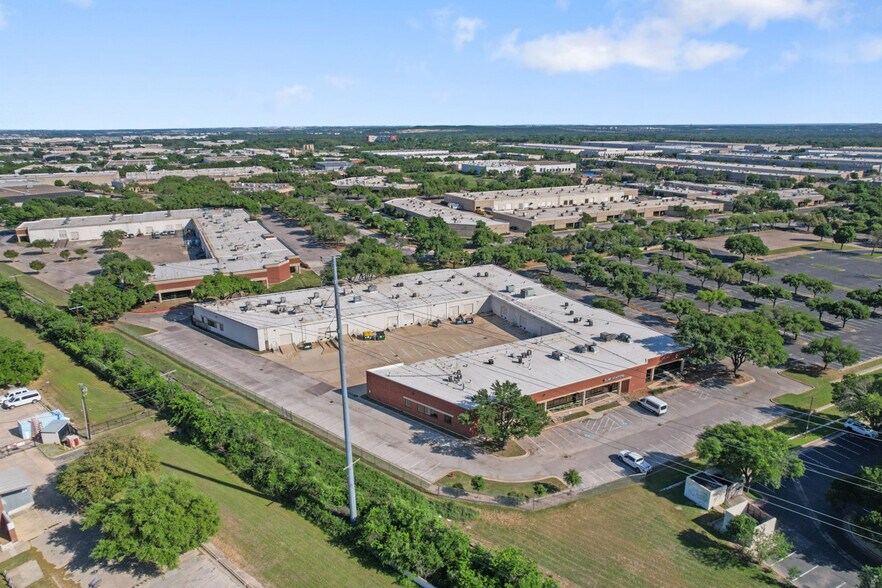 More Photos Of 4150 Freidrich Ln, Austin Unknown For Lease