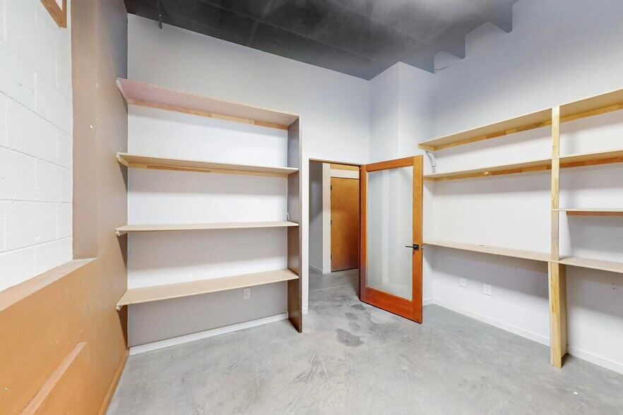 More Photos Of 314 El Pueblo Rd NW, Albuquerque Warehouse For Lease