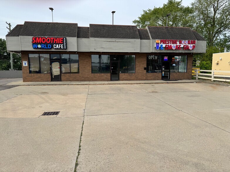 More Photos Of 21396-21404 Cass Ave, Clinton Township Storefront Retail Office For Lease