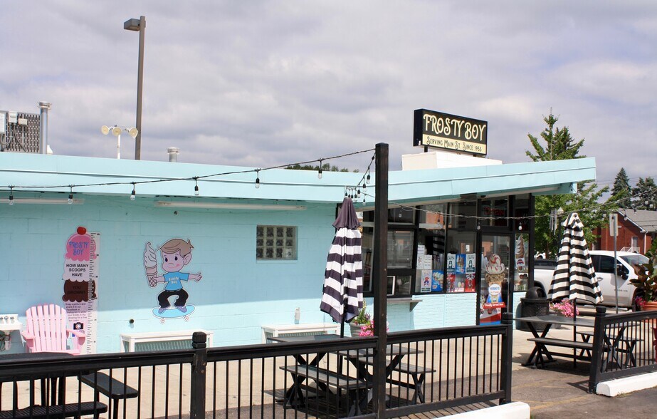 More Photos Of 67 Main St, Belleville Fast Food For Sale