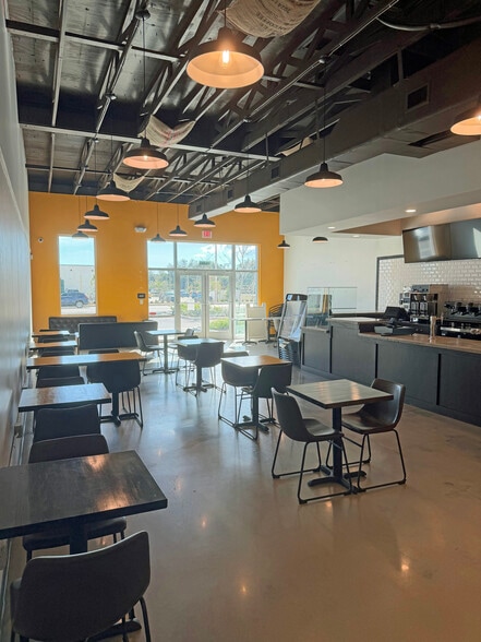 More Photos Of 19580 Cochran Blvd, Port Charlotte Freestanding For Lease