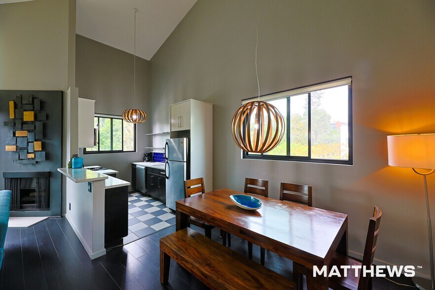 More Photos Of 888 Hilgard Ave, Los Angeles Apartments For Sale