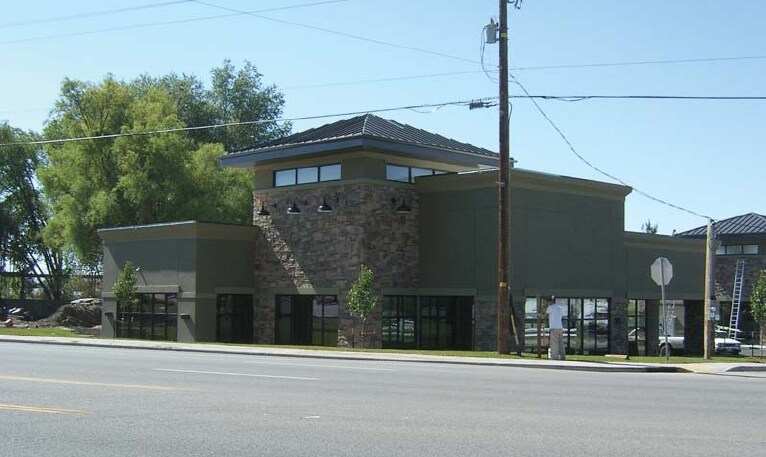 More Photos Of 550 N State St, Lindon Unknown For Lease