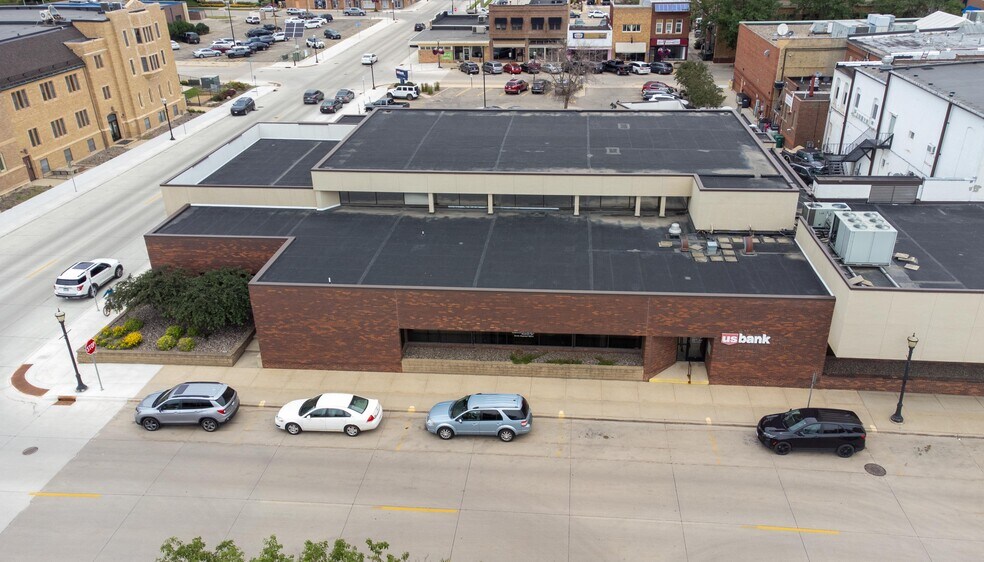 More Photos Of 301 N Main St, Austin Office For Sale