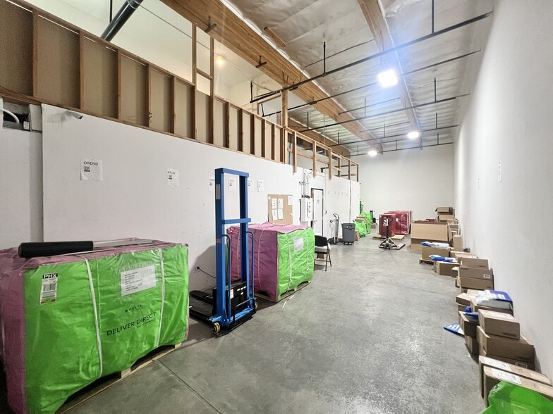 More Photos Of 11160 Hindry Ave, Los Angeles Warehouse For Lease
