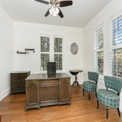 More Photos Of 711 W Main St, Fredericksburg Office For Lease