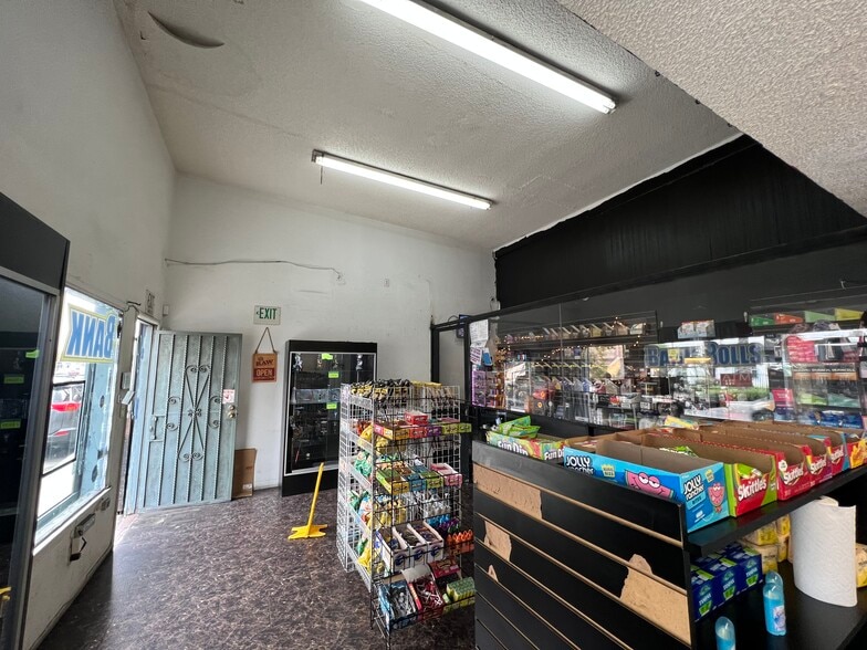More Photos Of 11916 Long Beach Blvd, Lynwood Storefront Retail Residential For Sale