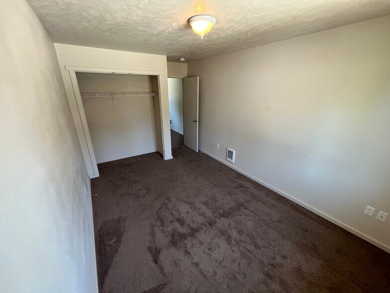 More Photos Of 308-318 W 3rd St, Cheney Apartments For Sale