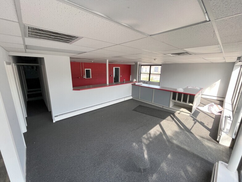 More Photos Of 317 Union St, Franklin Freestanding For Lease