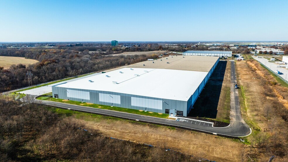 More Photos Of 7501 NW 106th Ter, Kansas City Distribution For Lease