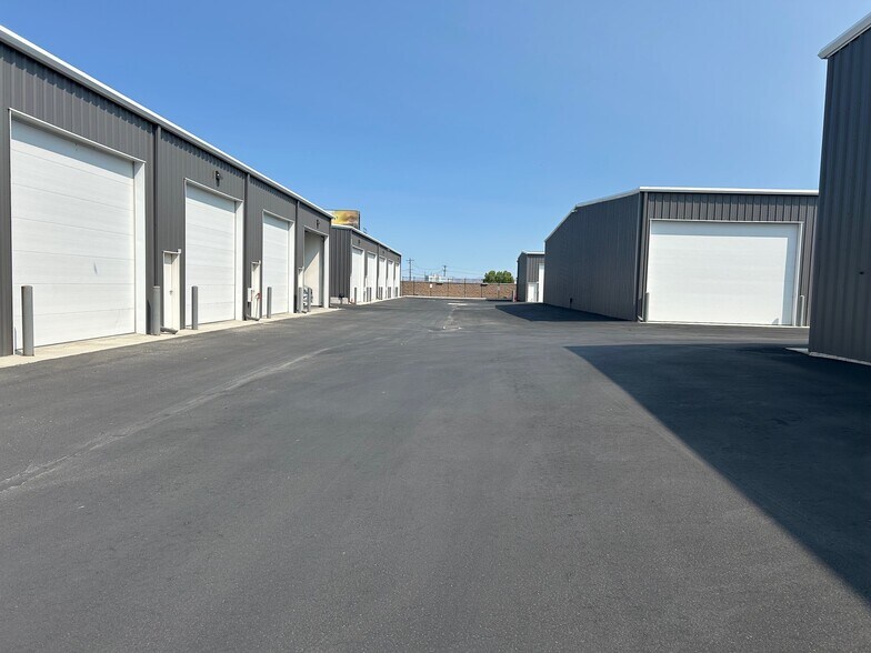 More Photos Of 2140-2162 E Summersweet Dr, Boise Self Storage For Sale