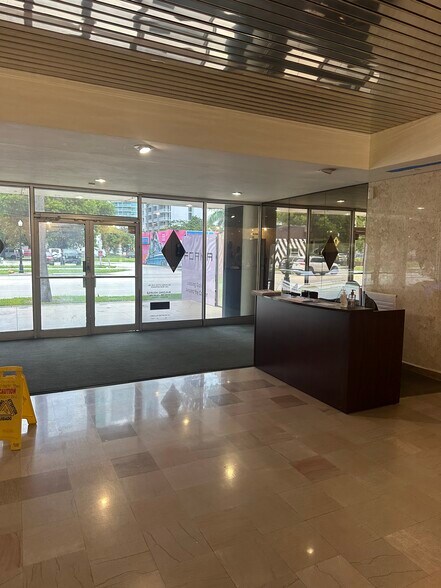 More Photos Of 3000 Biscayne Blvd, Miami Medical For Lease
