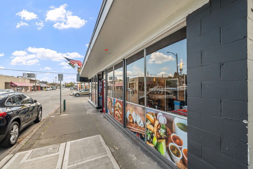 More Photos Of 3102-3104 6th Ave, Tacoma Storefront For Sale