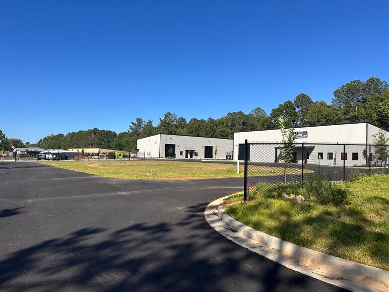 More Photos Of 701 Industrial Park Drive Dr, Evans Light Distribution For Lease