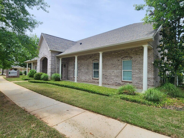 More Photos Of 418 Town Park Blvd, Evans Medical For Lease