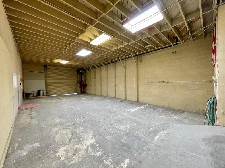 More Photos Of 821 W Main St, El Cajon Flex For Lease