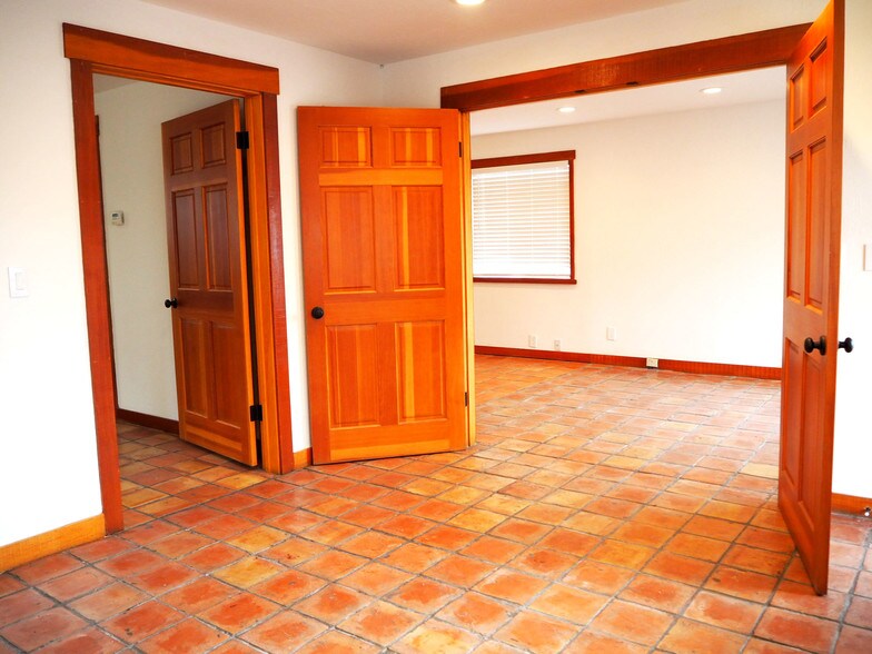 More Photos Of 445 2nd St W, Sonoma Office For Lease