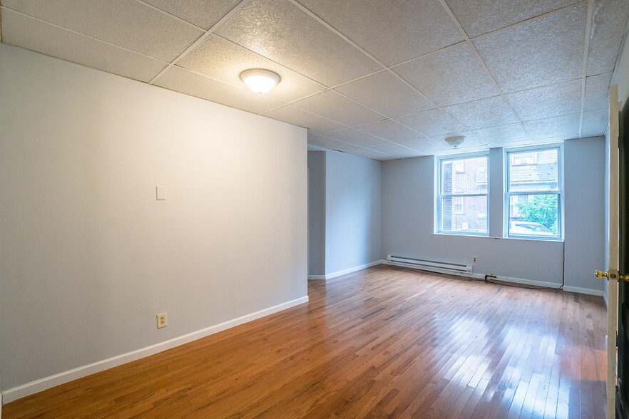 More Photos Of 2115 N 63rd St, Philadelphia Apartments For Sale