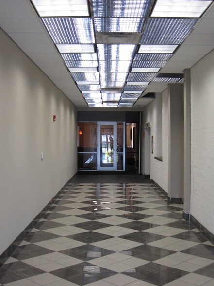 More Photos Of 908 S 8th St, Louisville Loft Creative Space For Lease