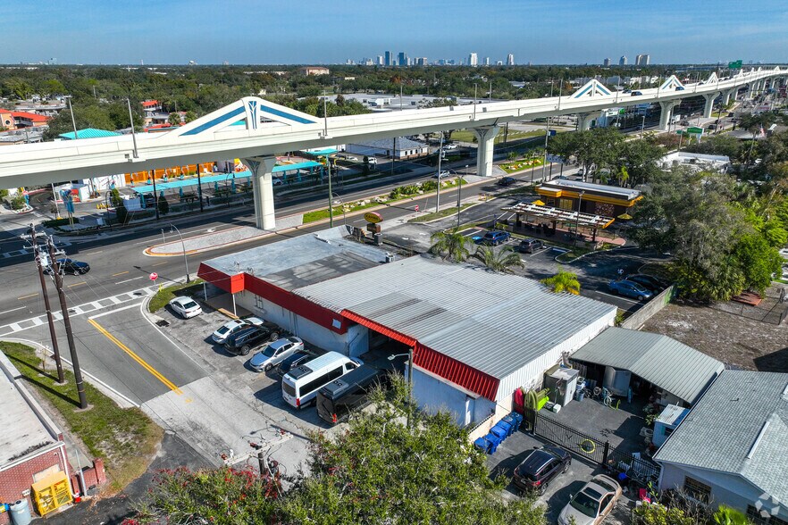 More Photos Of 4542 W Gandy Blvd, Tampa Freestanding For Sale