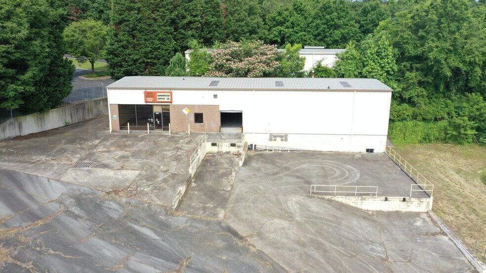 More Photos Of 4211 Indiana Ave, Winston-Salem Flex For Lease