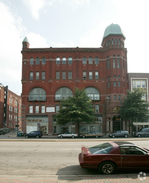 More Photos Of 101-109 W Broad St, Richmond Office For Lease