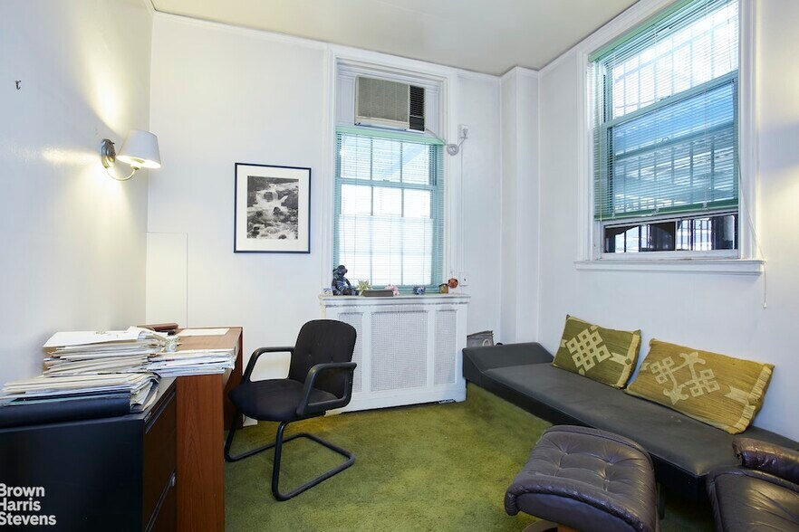 More Photos Of 133 E 64th St, New York Apartments For Sale