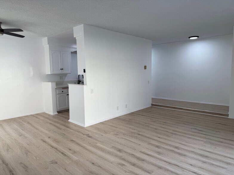 More Photos Of 11964 Kiowa Ave, Los Angeles Apartments For Sale